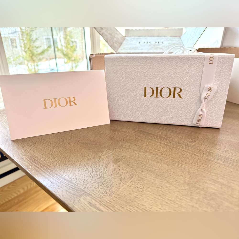 Dior White Gift Box Gold Embossed Logo & Envelope, New, incl. logo paper ribbons